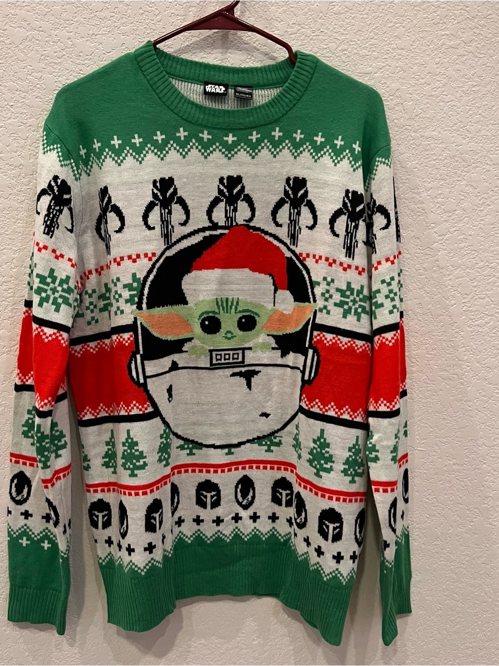 Star Wars The Child (Grogu) Baby Yoda Green & Red Holiday Sweater - Men XL